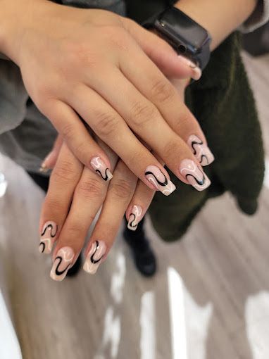 Nail design by Horizon Nail & Spa