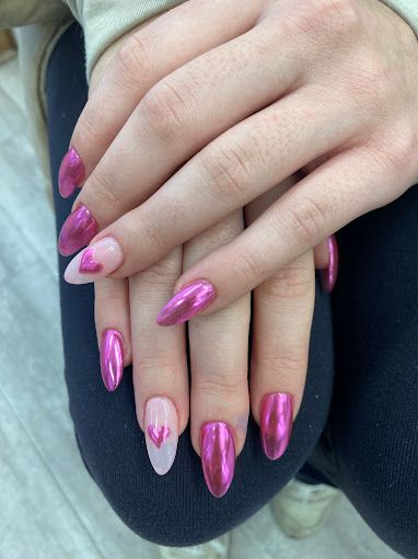 Nail design by Horizon Nail & Spa