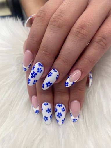 Nail design by Horizon Nail & Spa